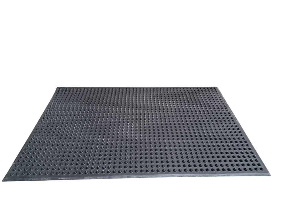 Tapete individual ERGOMAT NITRO 2"x3" bisel en todo el contorno. Especialmente diseñado para la industria alimentaría y meta-lúrgica. Este tapete es resistente a los aceites, así como a muchos líquidos alcalinos o ácidos, de igula forma es resis-tente a virutas de fundición hasta a 600°C, Modelo/Model: ENT0203, Marca/Brand: Lean Tools