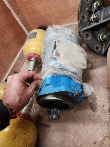 [571450105] PUMP;HYDRAULIC; VANE / BOMBA / [571450105]