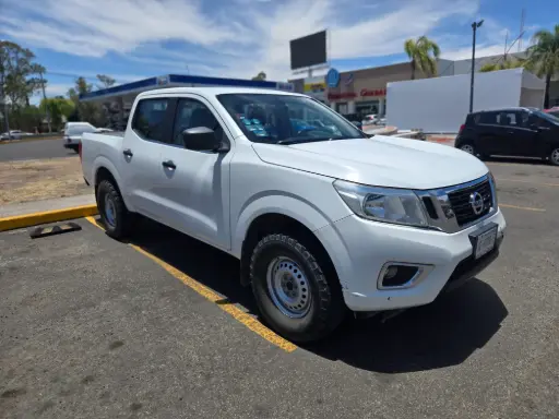 Camioneta PickUp Marca Nissan Modelo NP300 Doble Cabina 2018